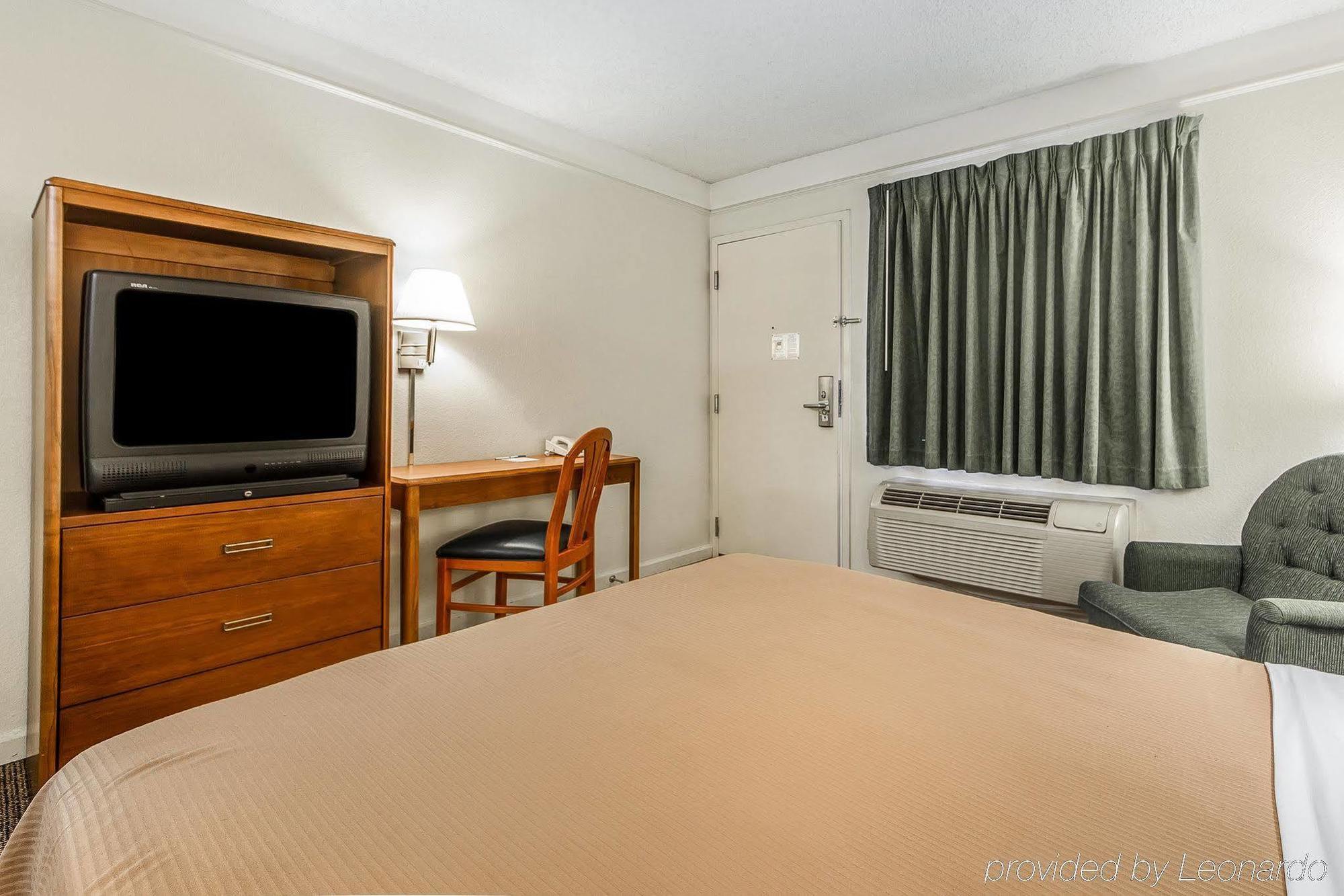 Quality Inn Stockton Exterior photo