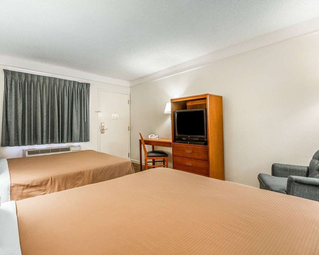 Quality Inn Stockton Room photo