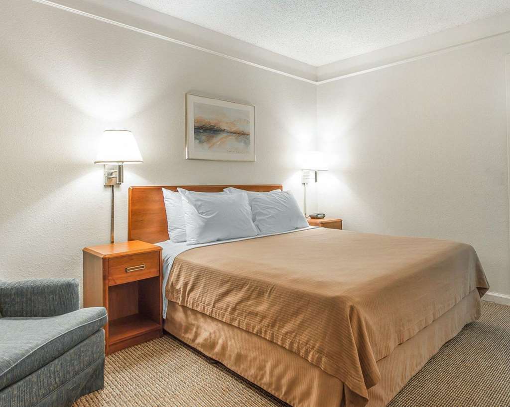 Quality Inn Stockton Room photo